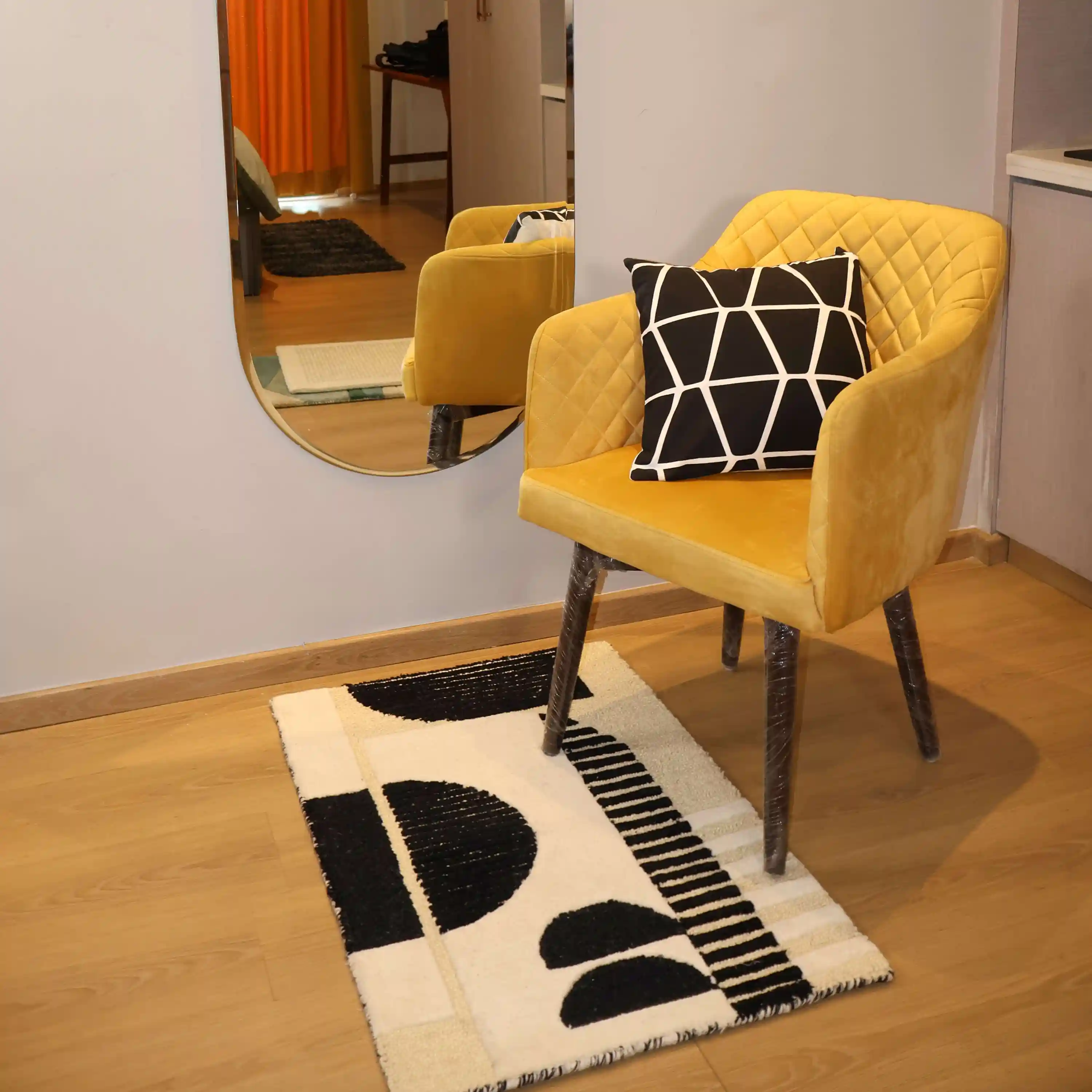 Hand Tufted Brooklyn Geometric Wool Rug - Image 4