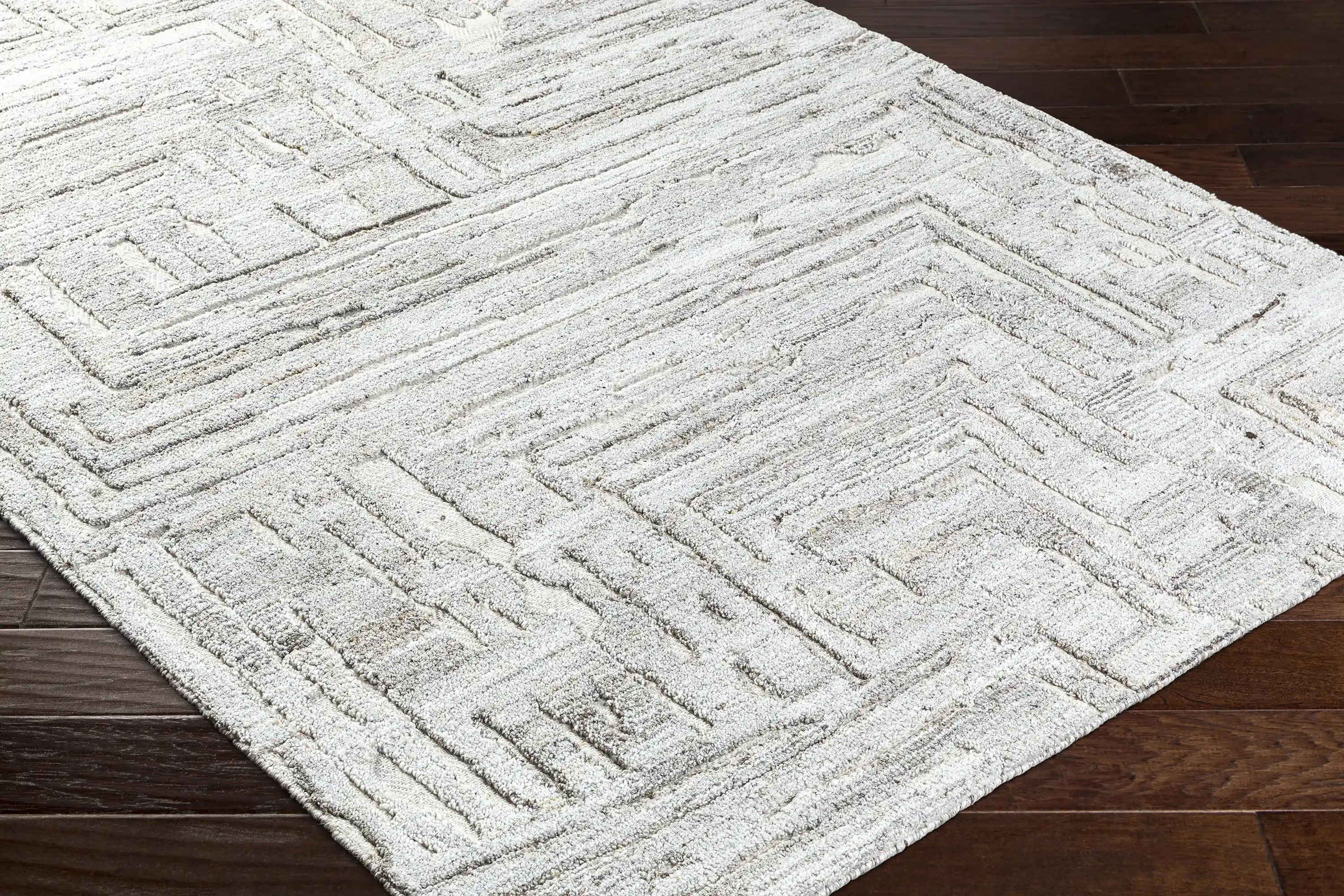 Hand Tufted Calgary White and Ivory Wool Rug - Image 3